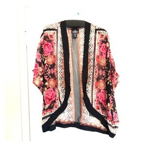 Floral Shrug/Cover-Up 💕